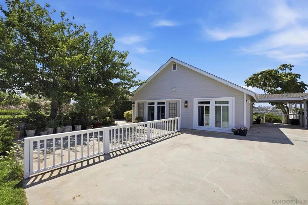 2613 Sunset Hills Escondido, CA 92025