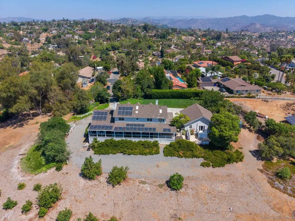 2613 Sunset Hills Escondido, CA 92025