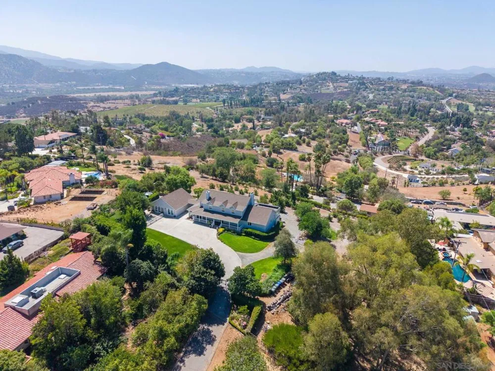 2613 Sunset Hills Escondido, CA 92025