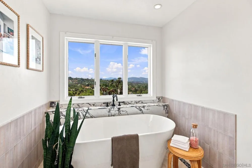 2613 Sunset Hills Escondido, CA 92025
