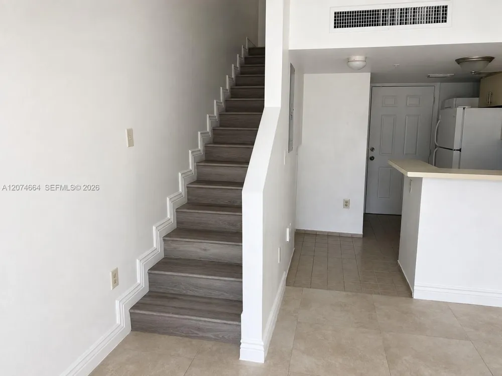 450 SW 3rd St #15 Miami, FL 33130