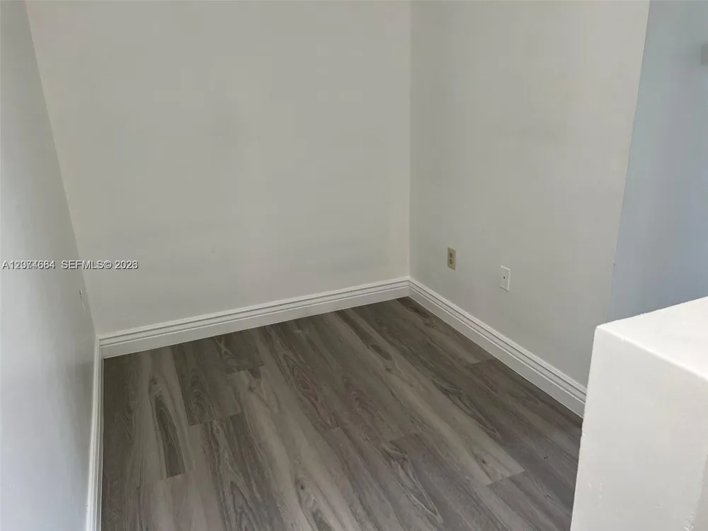 450 SW 3rd St #15 Miami, FL 33130