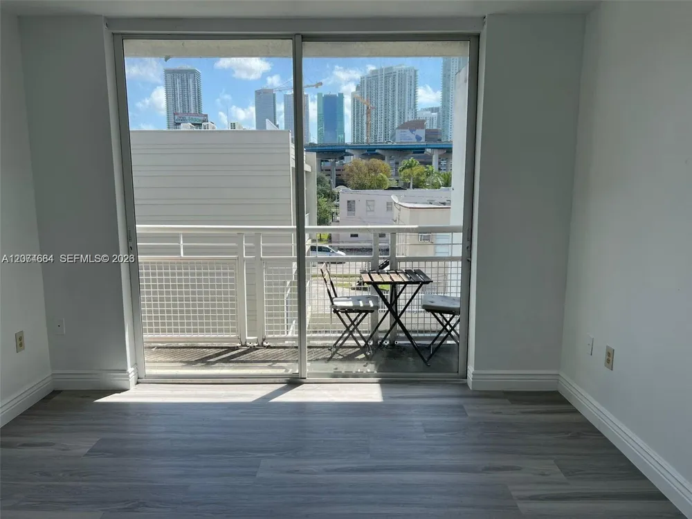 450 SW 3rd St #15 Miami, FL 33130