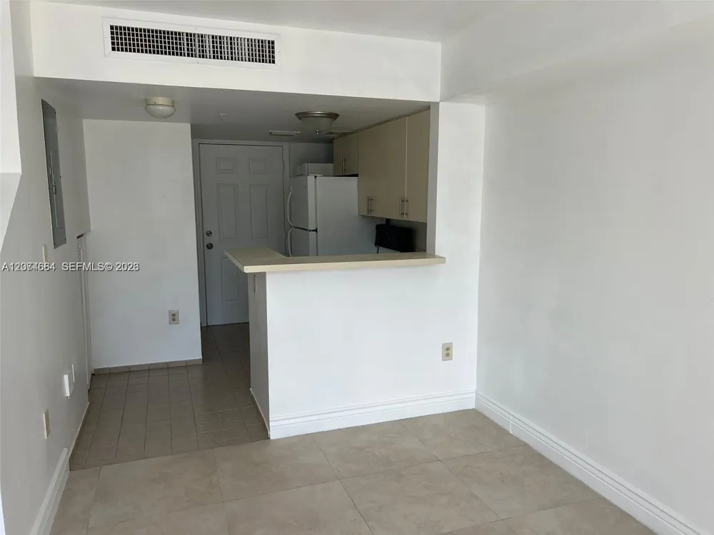 450 SW 3rd St #15 Miami, FL 33130