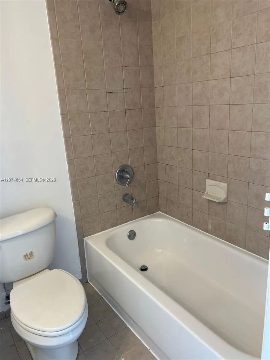 450 SW 3rd St #15 Miami, FL 33130
