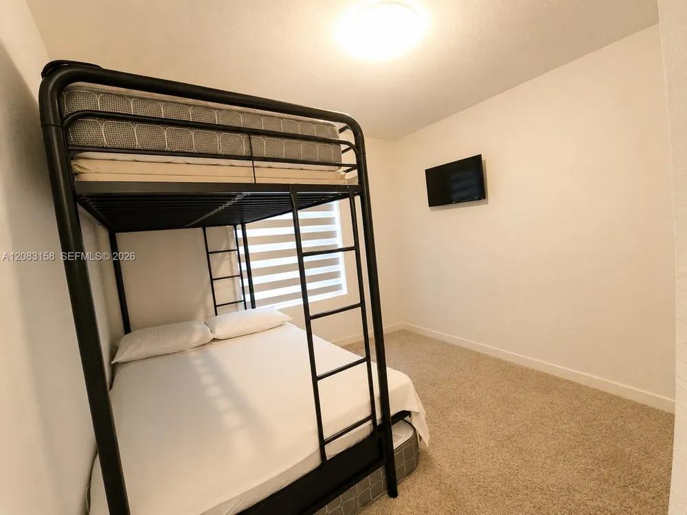 489 NE 4th St Florida City, FL 33034