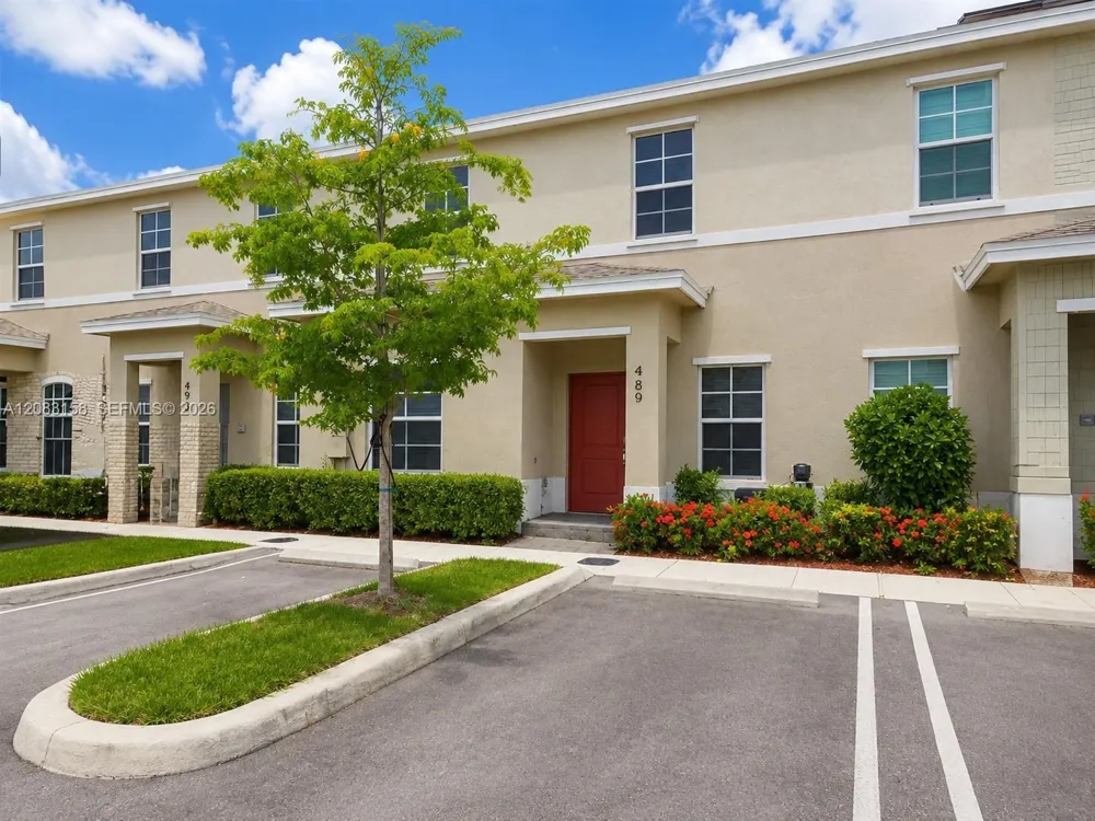 489 NE 4th St Florida City, FL 33034