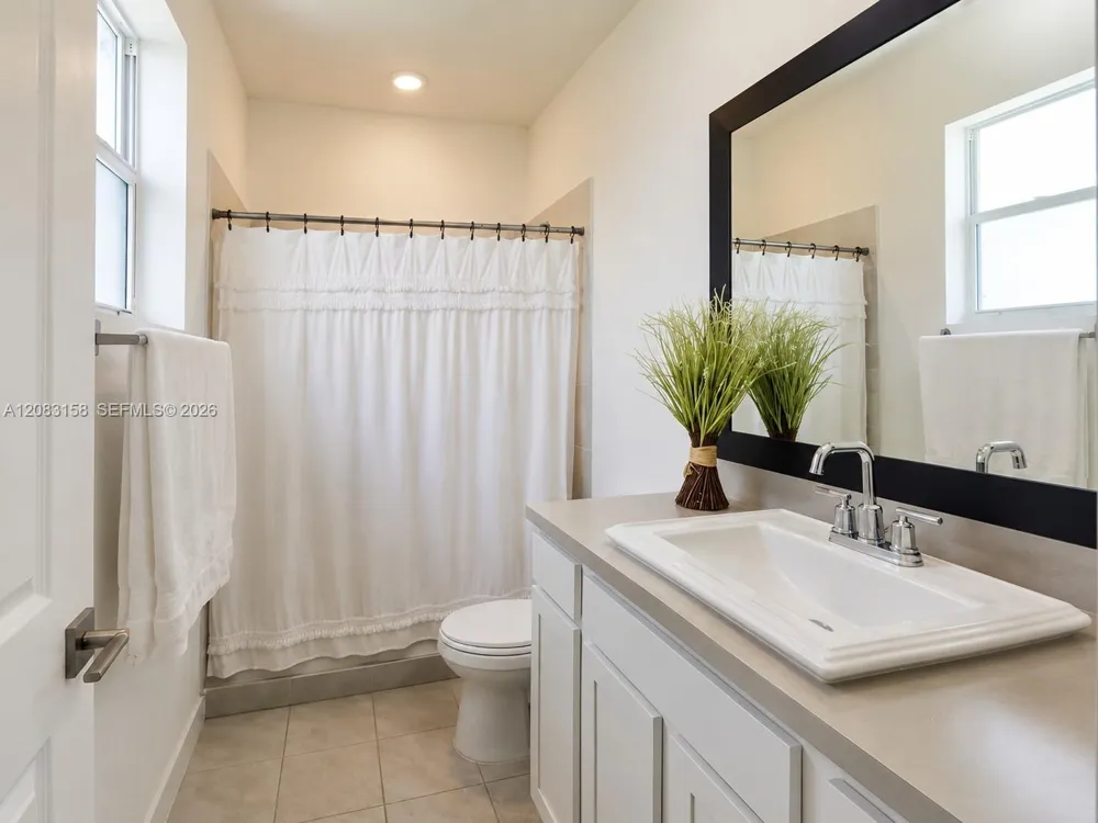489 NE 4th St Florida City, FL 33034