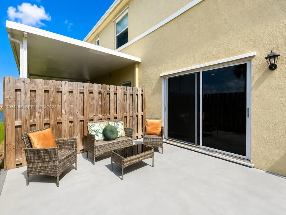 489 NE 4th St Florida City, FL 33034