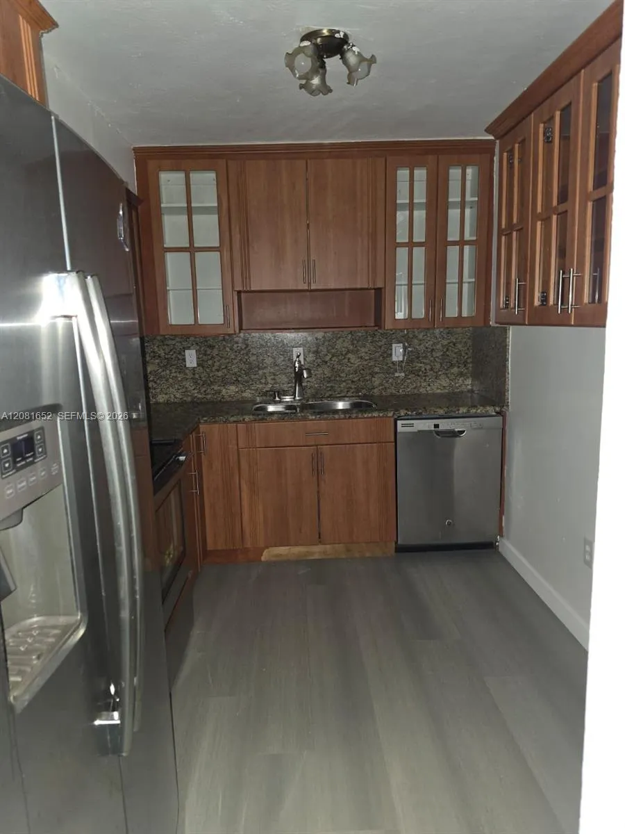 7300 NW 17th St #408 Plantation, FL 33313