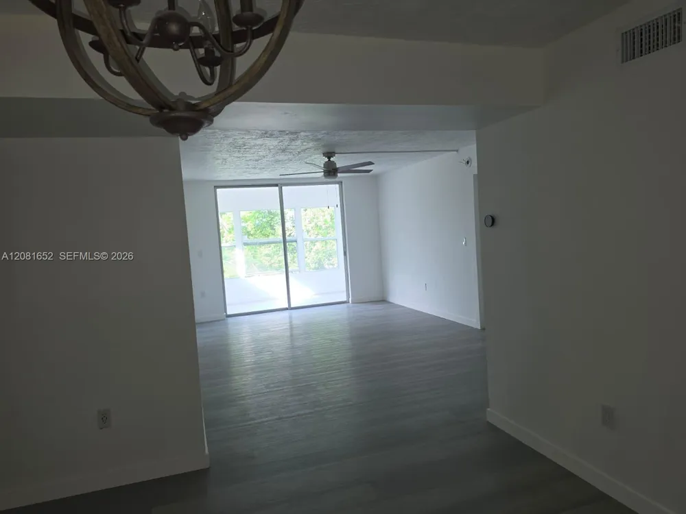 7300 NW 17th St #408 Plantation, FL 33313