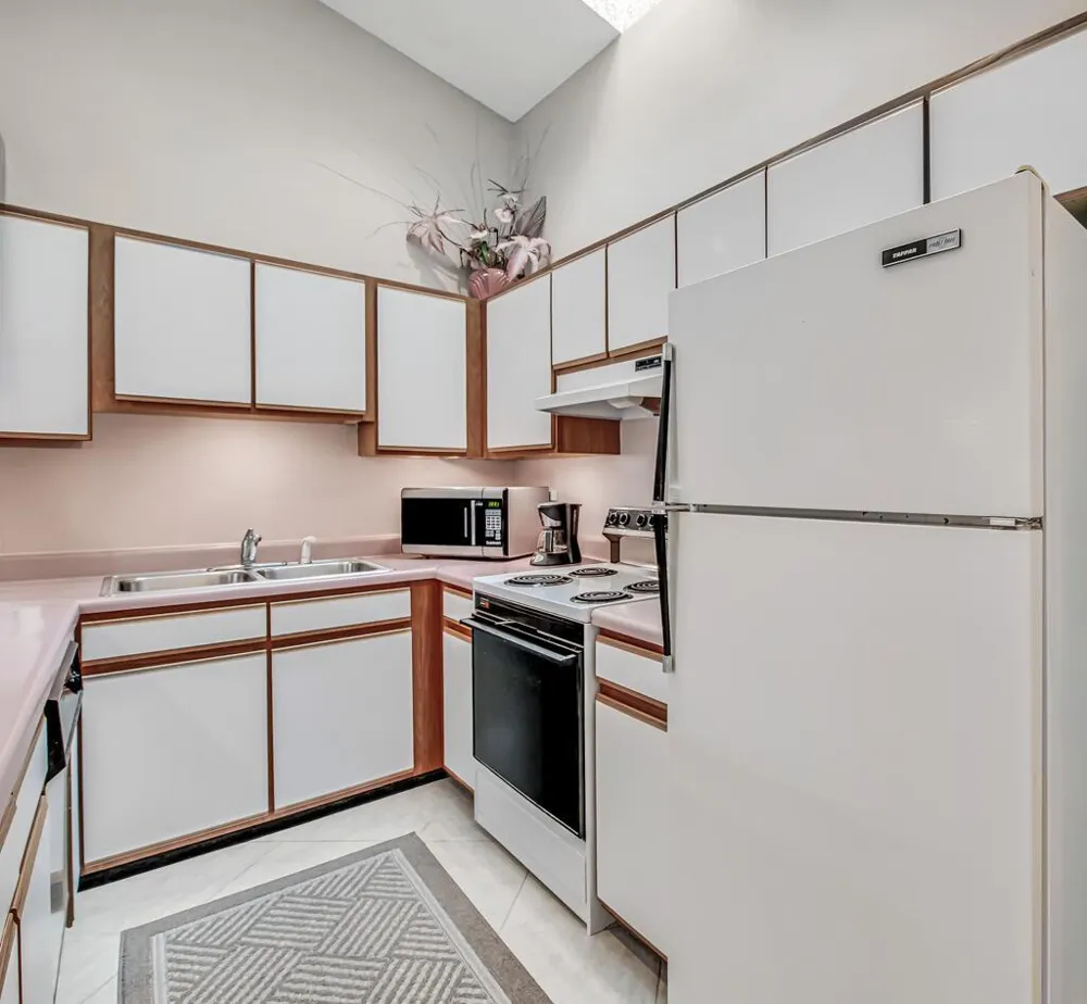 815 Andrew Redding Road #202 Lantana, FL 33462