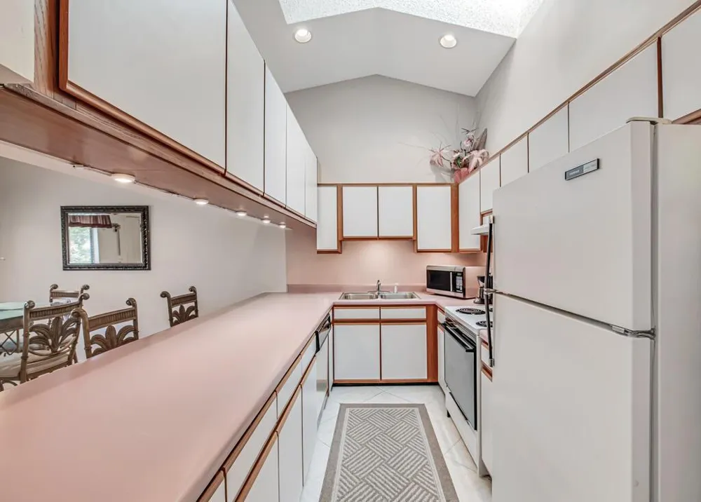 815 Andrew Redding Road #202 Lantana, FL 33462