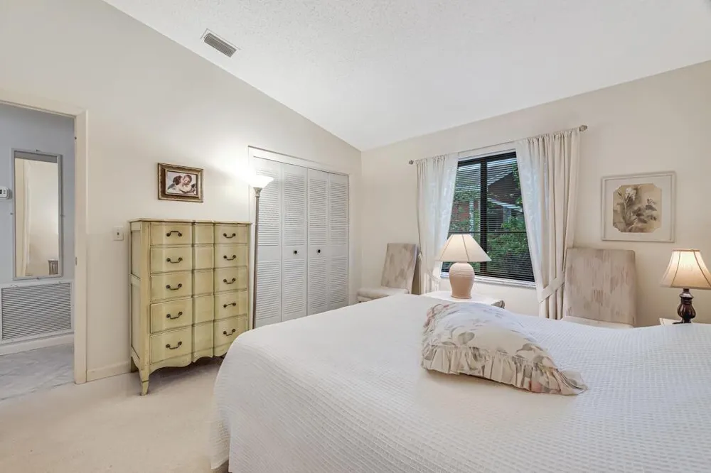 815 Andrew Redding Road #202 Lantana, FL 33462