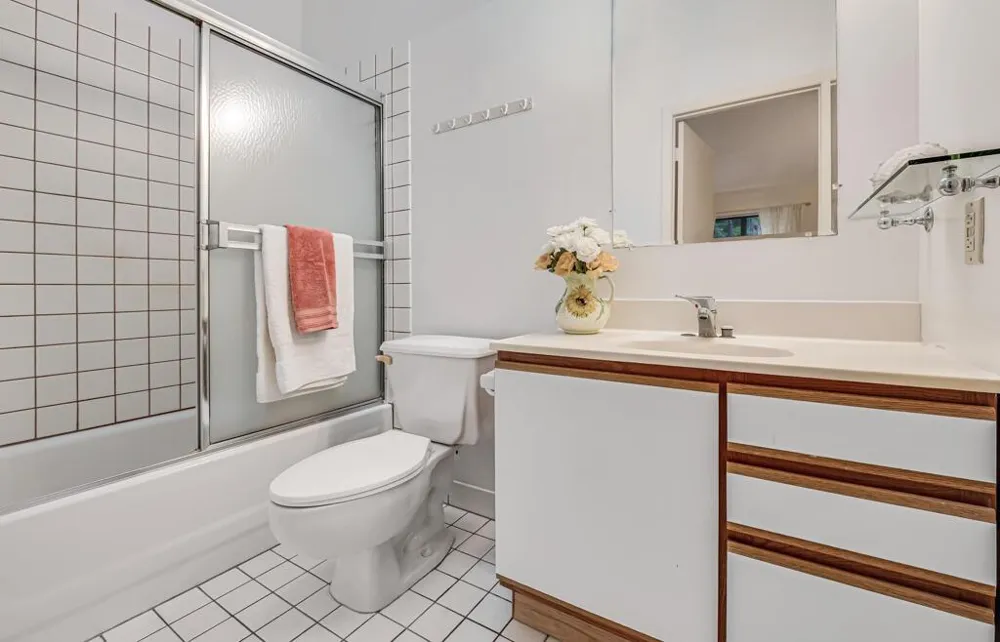 815 Andrew Redding Road #202 Lantana, FL 33462
