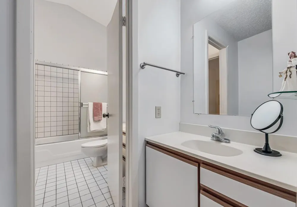 815 Andrew Redding Road #202 Lantana, FL 33462