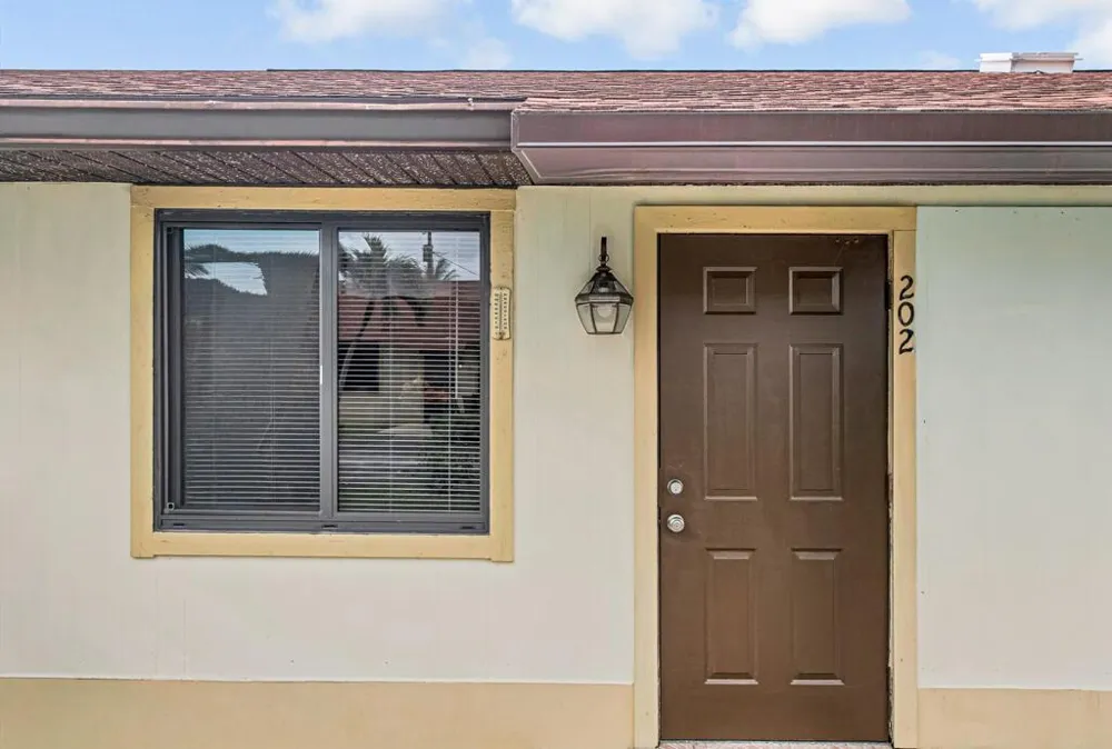 815 Andrew Redding Road #202 Lantana, FL 33462