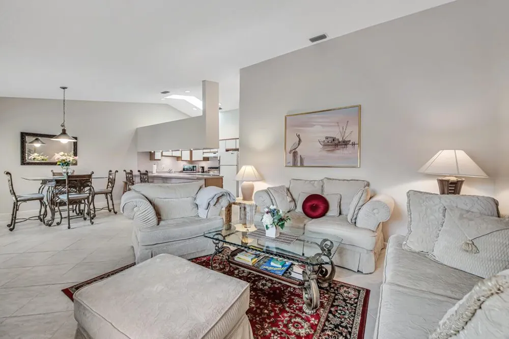 815 Andrew Redding Road #202 Lantana, FL 33462