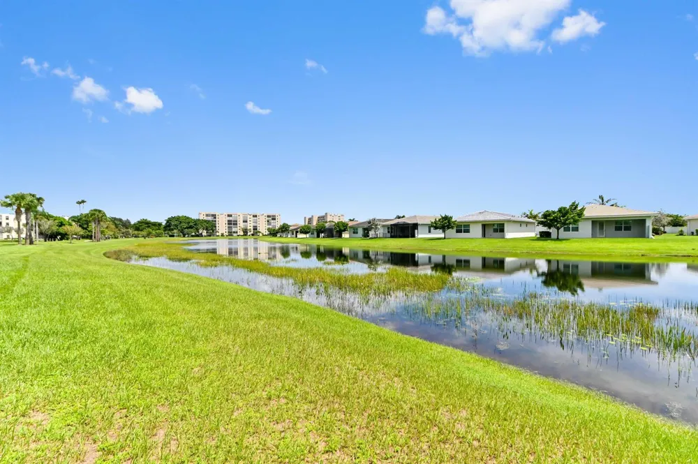 7260 KINGHURST DRIVE #106 Delray Beach, FL 33446
