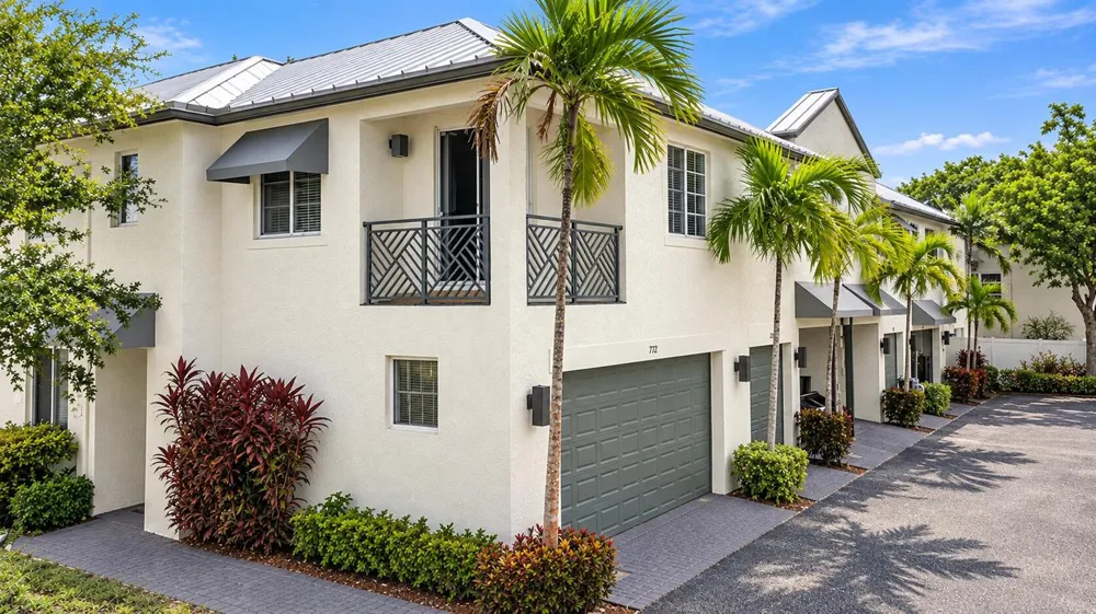 712 SE 2nd Street Pompano Beach, FL 33060