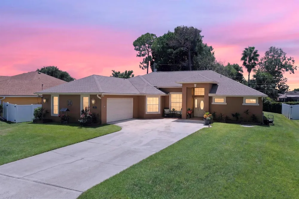 1018 SW HALEYBERRY AVENUE Port St. Lucie, FL 34953