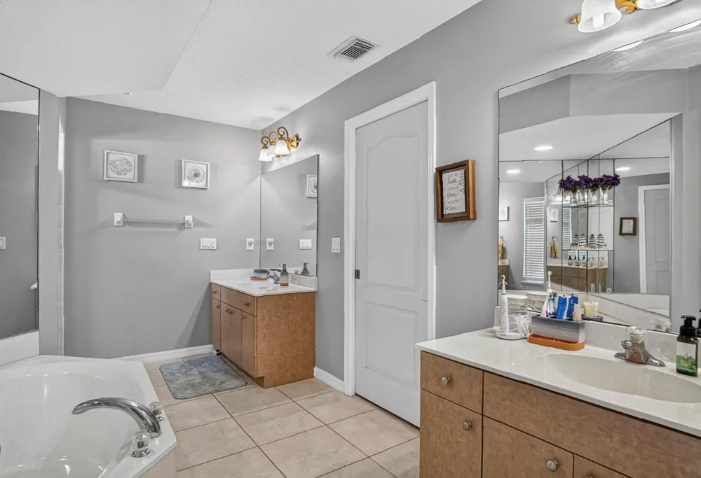 1018 SW HALEYBERRY AVENUE Port St. Lucie, FL 34953