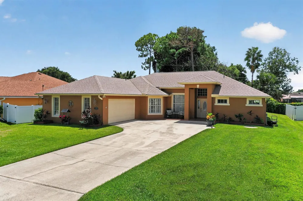 1018 SW HALEYBERRY AVENUE Port St. Lucie, FL 34953
