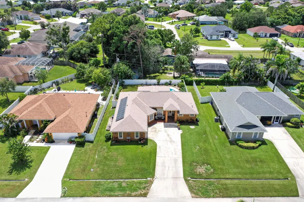 1018 SW HALEYBERRY AVENUE Port St. Lucie, FL 34953