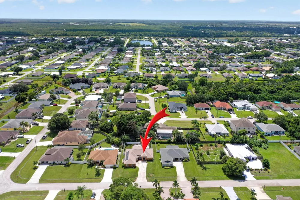 1018 SW HALEYBERRY AVENUE Port St. Lucie, FL 34953