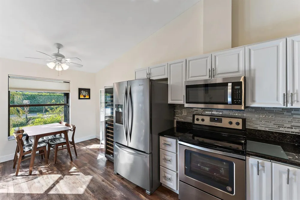 801 Kintyre Court Palm Beach Gardens, FL 33418
