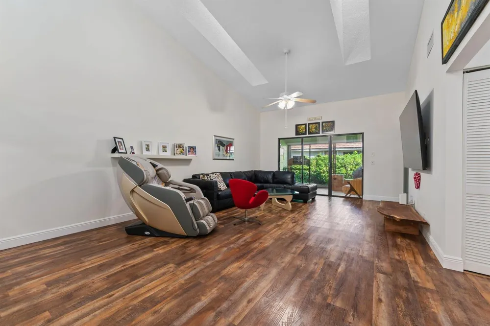 801 Kintyre Court Palm Beach Gardens, FL 33418