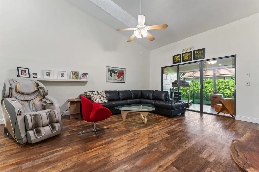 801 Kintyre Court Palm Beach Gardens, FL 33418