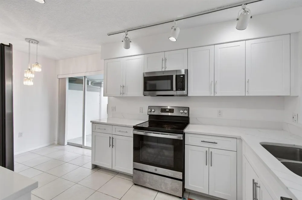 7881 WHISPERING PALMS DRIVE #101 Boynton Beach, FL 33437