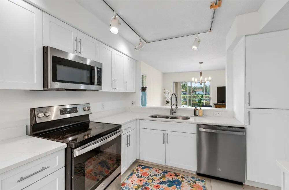 7881 WHISPERING PALMS DRIVE #101 Boynton Beach, FL 33437