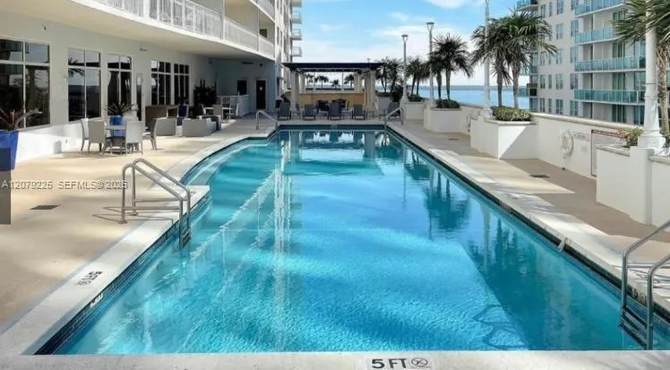 1200 Brickell Bay Dr #3318 Miami, FL 33131