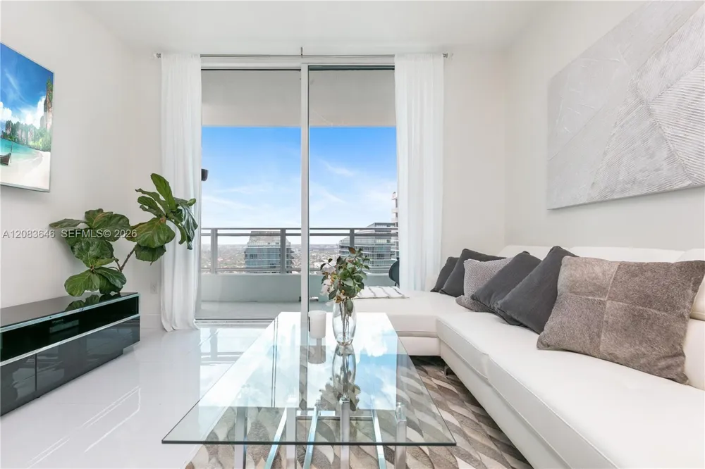 1080 Brickell Ave #3803 Miami, FL 33131