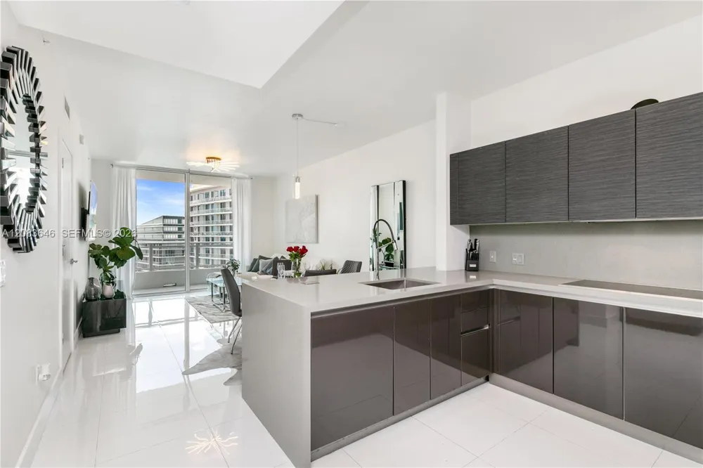 1080 Brickell Ave #3803 Miami, FL 33131