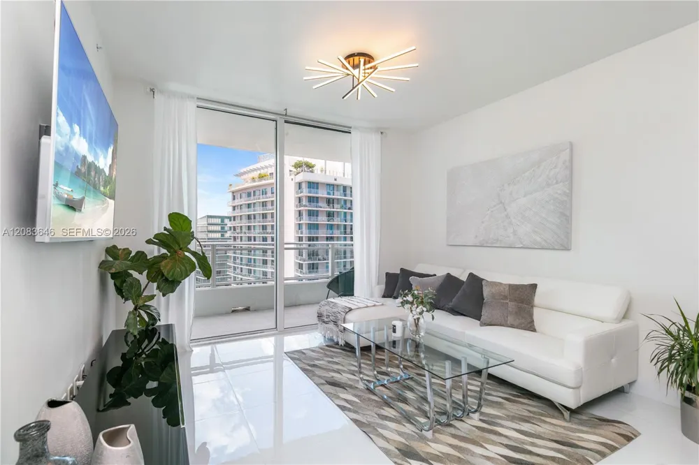 1080 Brickell Ave #3803 Miami, FL 33131