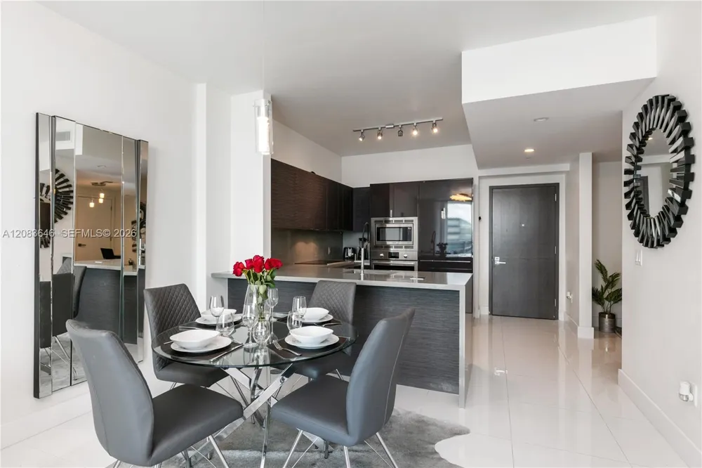 1080 Brickell Ave #3803 Miami, FL 33131