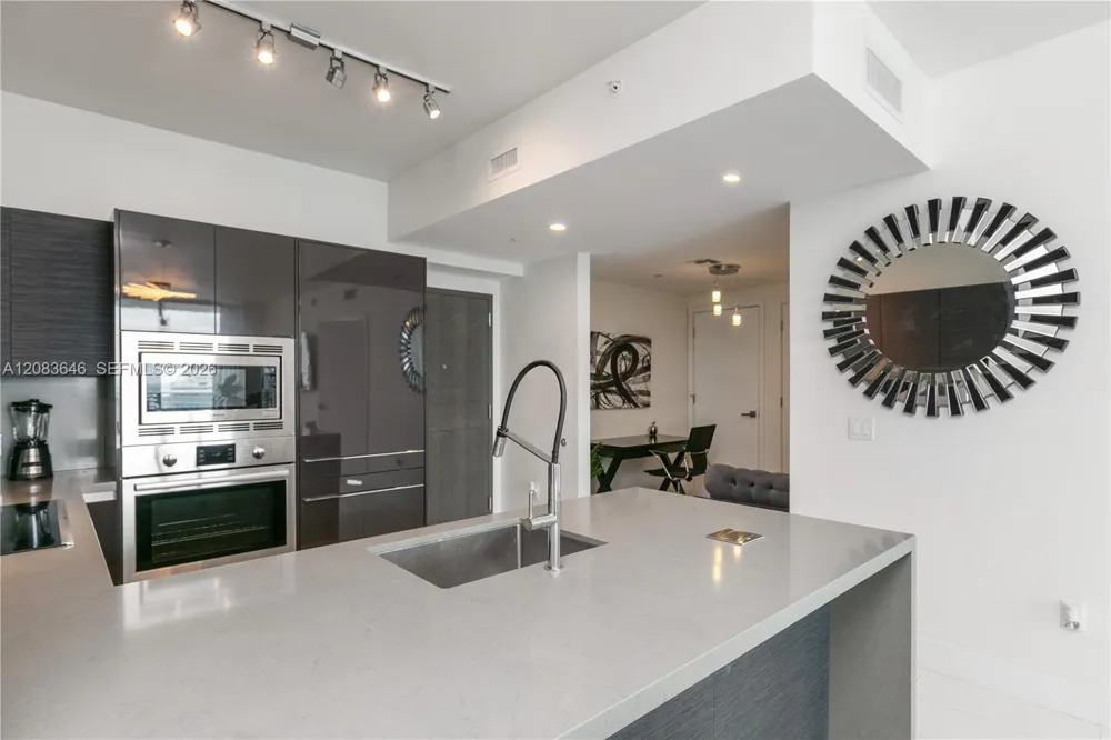 1080 Brickell Ave #3803 Miami, FL 33131