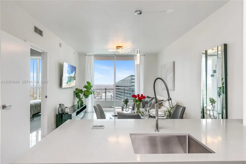 1080 Brickell Ave #3803 Miami, FL 33131