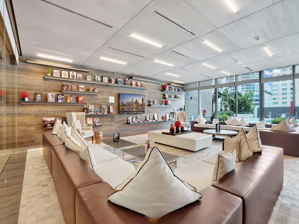 1080 Brickell Ave #3803 Miami, FL 33131