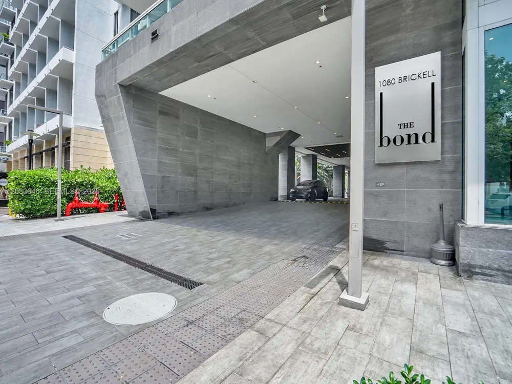 1080 Brickell Ave #3803 Miami, FL 33131