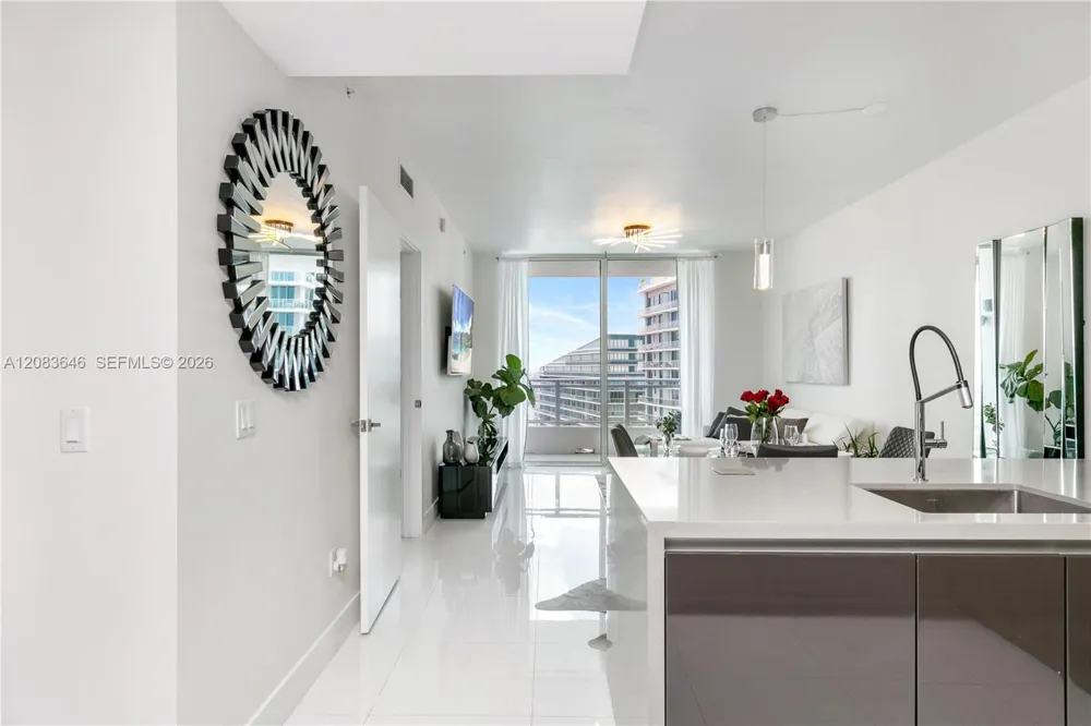 1080 Brickell Ave #3803 Miami, FL 33131
