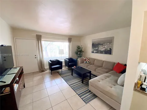 5910 NE 18th Ave #3