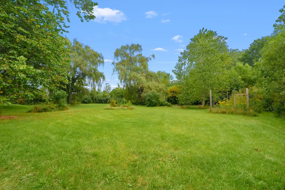 20601 M 140 Highway South Haven, MI 49090
