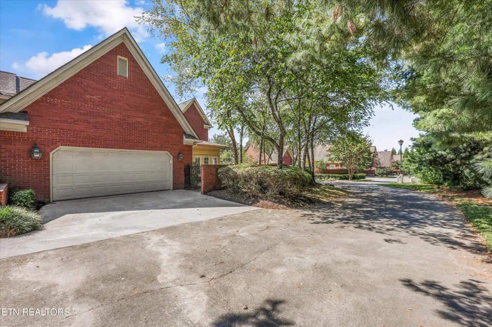 12413 Willow Ridge Lane Knoxville, TN 37934