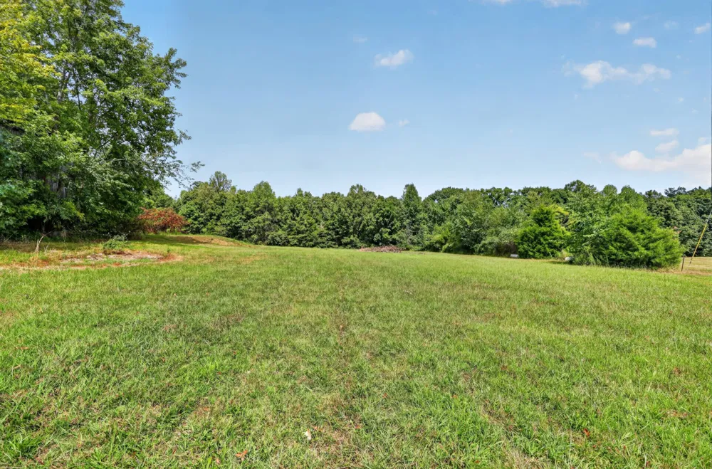 114 Tom Beasley Rd Westmoreland, TN 37186