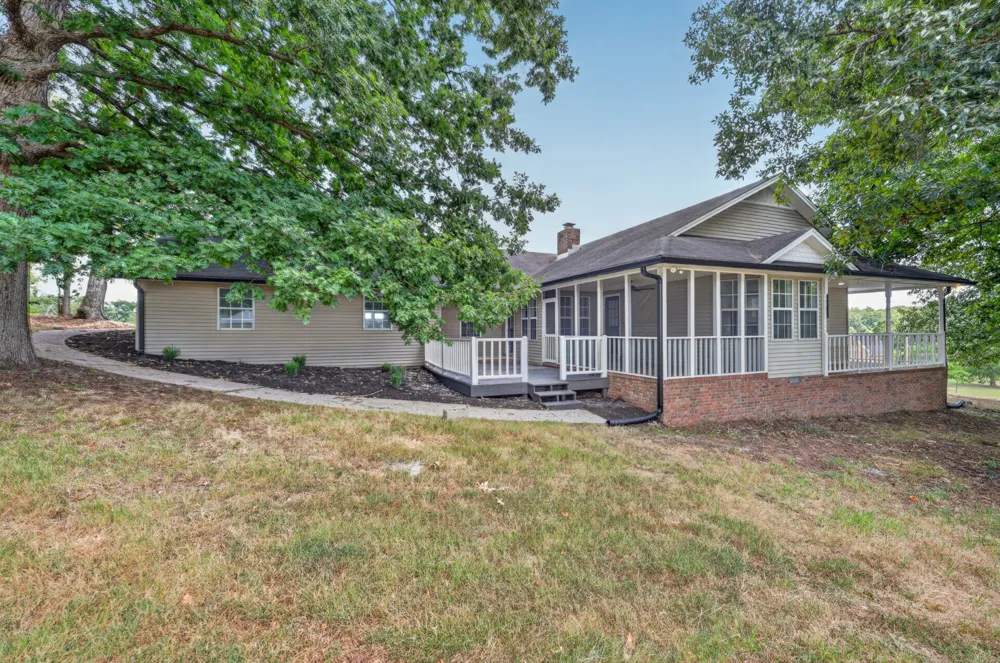 114 Tom Beasley Rd Westmoreland, TN 37186