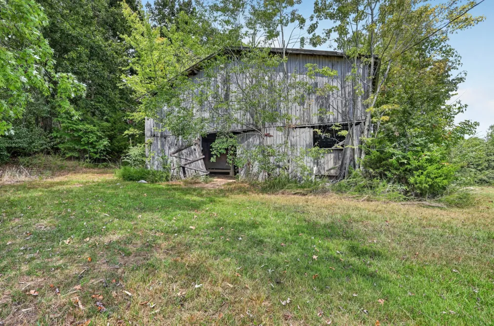114 Tom Beasley Rd Westmoreland, TN 37186
